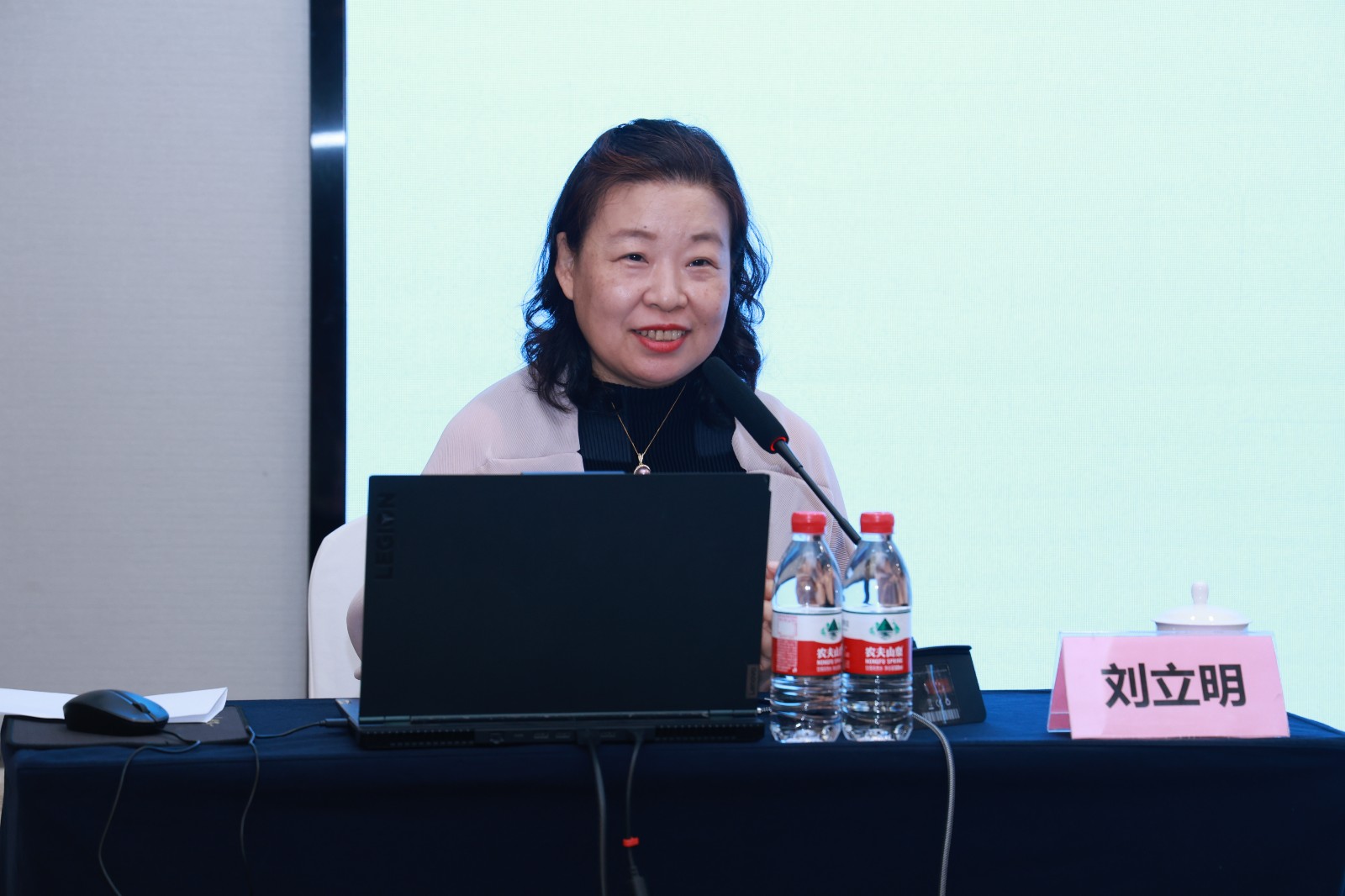 刘立明.jpg 刘立明.jpg