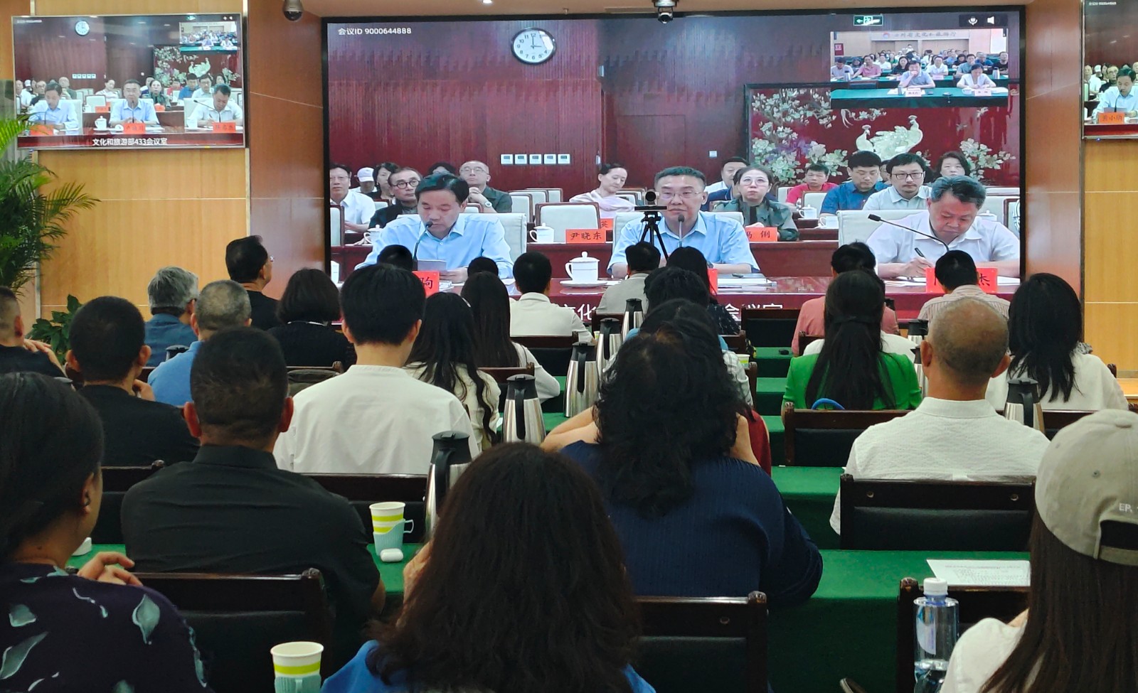 大会照片1.jpg 大会照片1.jpg